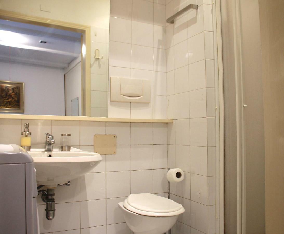 Basement Turati 3 -Consulates District Apartment Milan Bagian luar foto